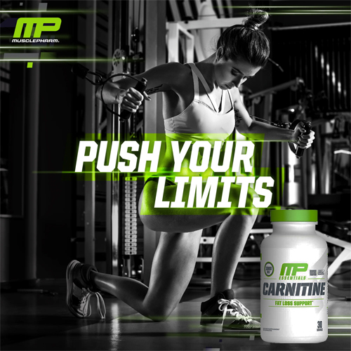 Deportista usando MusclePharm Carnitina