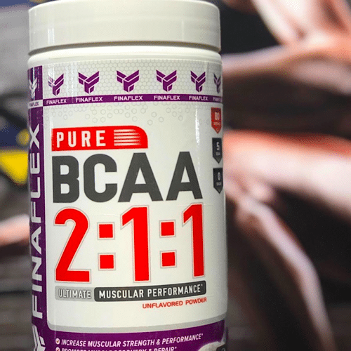 Persona entrenando con Finaflex Pure BCAA 400 grs